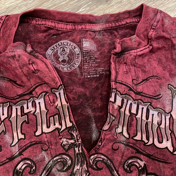 NWOT Affliction Women’s tee - red vintage - size M - with flaw, see notes - Picture 3 of 5